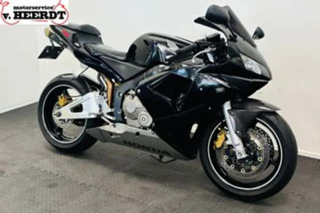 Honda CBR600RR (2003) thumbnail 6