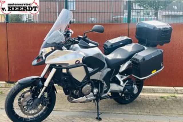 Honda VFR 1200 X Crosstourer (2014) thumbnail 2