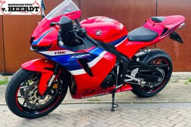 Honda CBR600RR (2024) thumbnail 2
