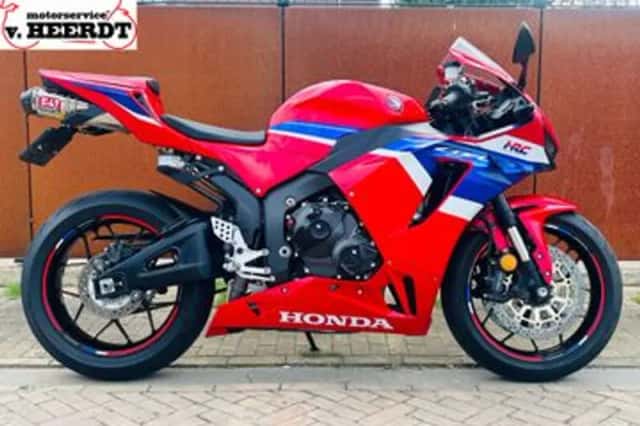 Honda CBR600RR (2024) thumbnail 3