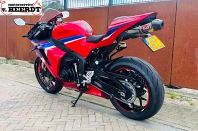 Honda CBR600RR (2024) thumbnail 5