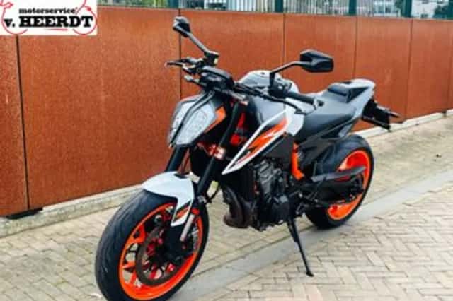 KTM 890 Duke R (2021) thumbnail 6