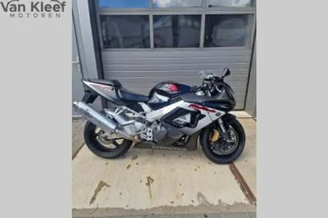 Honda CBR 900 RR Fireblade (2000) thumbnail 2