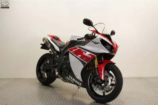 Yamaha YZF-R1 (2012) thumbnail 2