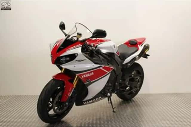 Yamaha YZF-R1 (2012) thumbnail 3