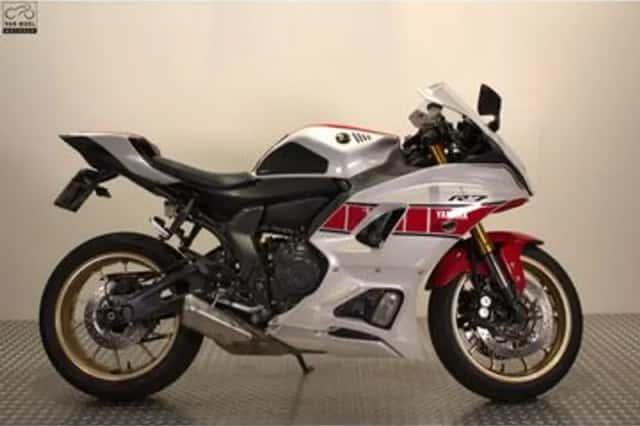 Yamaha R7 World GP 60TH Anniversary (2023) thumbnail 1