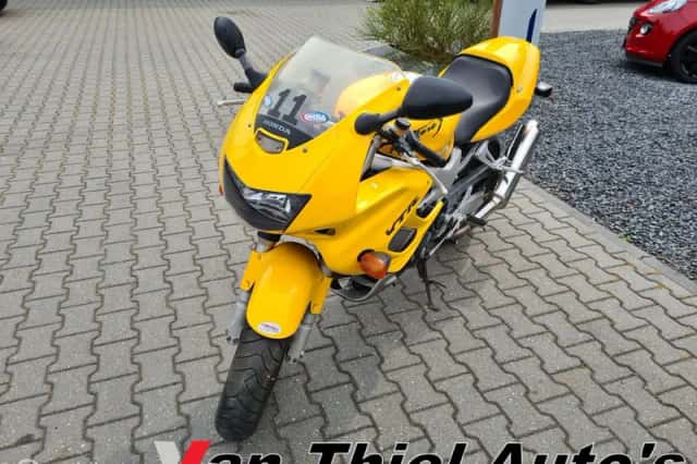 Honda VTR 1000 F Firestorm (1997) thumbnail 2