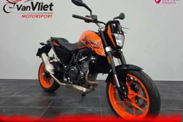 KTM 690 Duke (2019) thumbnail 1