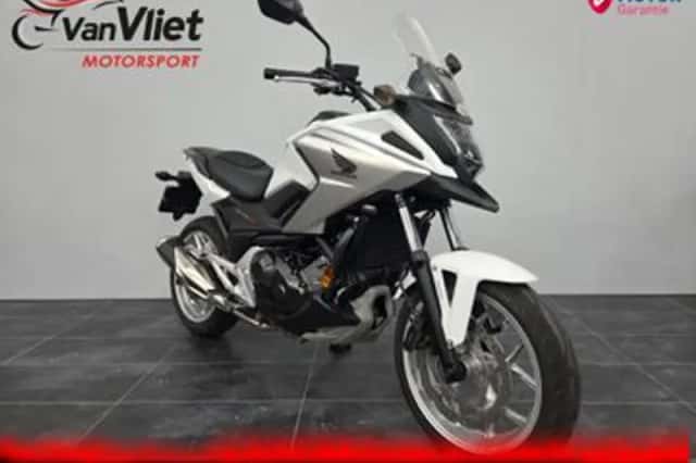 Honda NC750X (2016) thumbnail 1