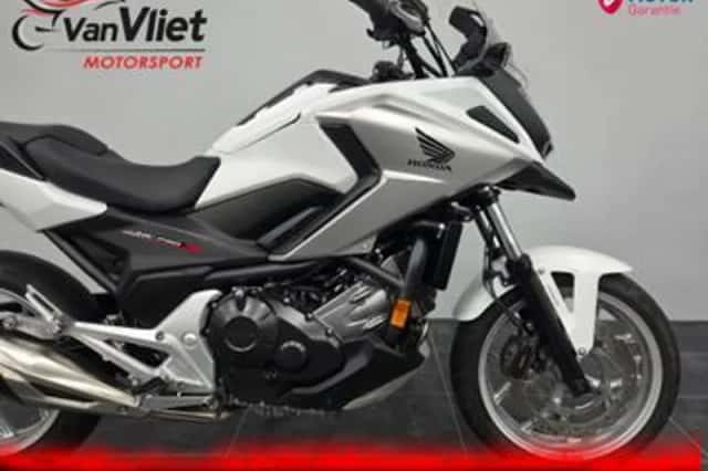 Honda NC750X (2016) thumbnail 3