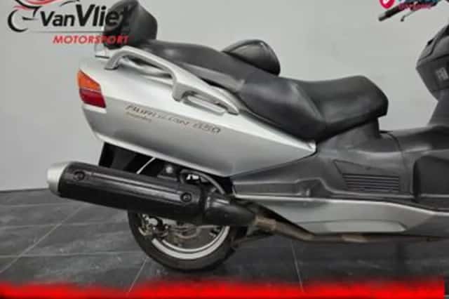 Suzuki Burgman 650 (2004) thumbnail 4