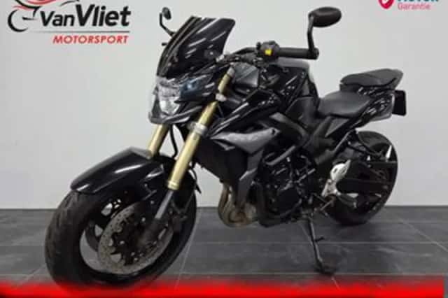 Suzuki GSR750 (2011) thumbnail 2