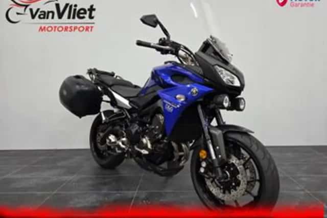 Yamaha Tracer 900 (2017) thumbnail 1