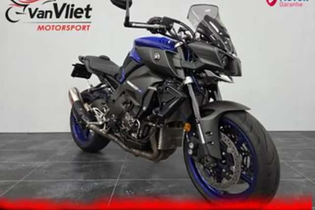 Yamaha MT-10 (2016) thumbnail 1