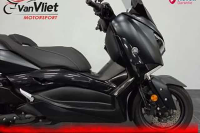 Yamaha XMAX 400 (2019) thumbnail 3