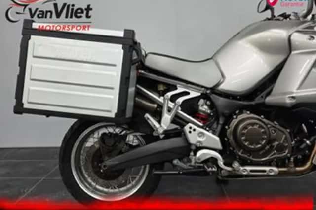 Yamaha XT 1200 Z Super Tenere (2010) thumbnail 4