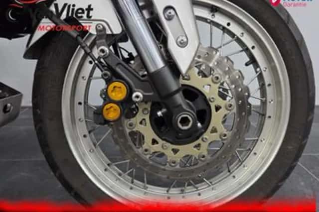Yamaha XT 1200 Z Super Tenere (2010) thumbnail 5