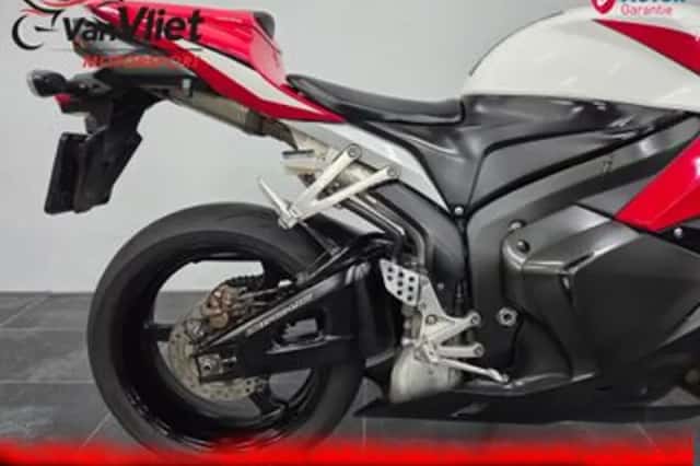 Honda CBR600RR (2009) thumbnail 4