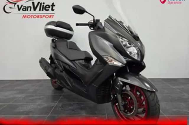 Suzuki Burgman 400 (2018) thumbnail 1