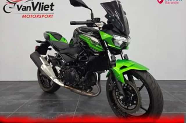 Kawasaki Z400 (2020) thumbnail 1