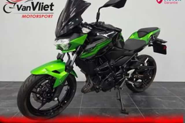 Kawasaki Z400 (2020) thumbnail 2