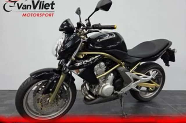 Kawasaki Er-6n (2008) thumbnail 2