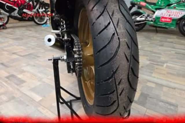 Suzuki RG 500 (1980) thumbnail 5