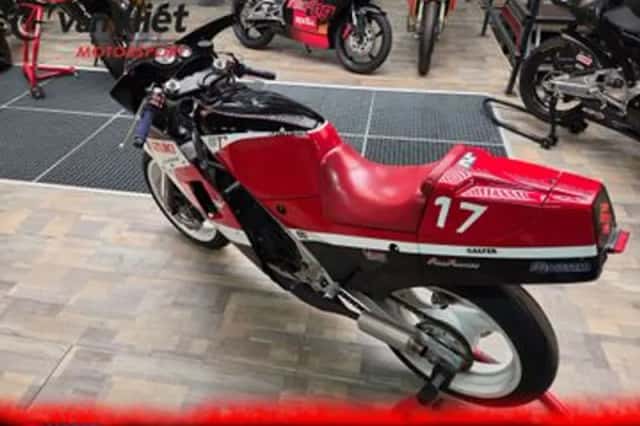 Suzuki RG 250 (1987) thumbnail 3