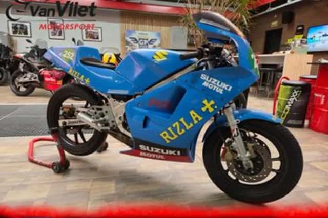 Suzuki RG 250 (1987) thumbnail 1
