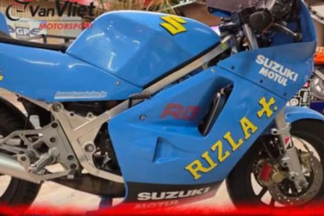Suzuki RG 250 (1987) thumbnail 3