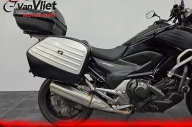 Honda NC750X (2014) thumbnail 4
