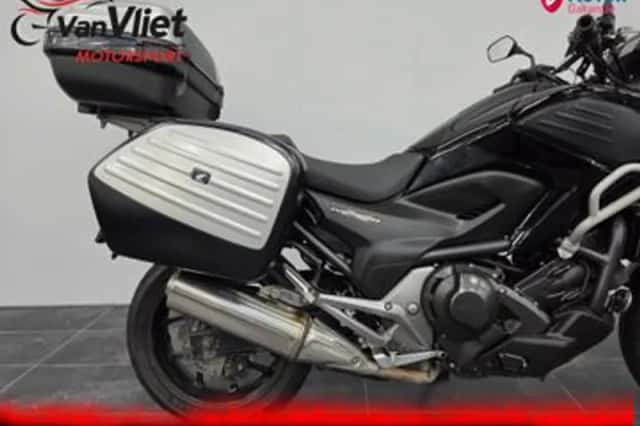 Honda NC750X (2014) thumbnail 4