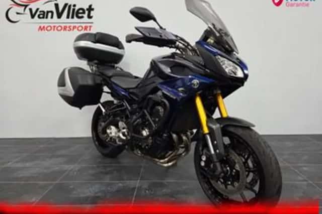 Yamaha Tracer 900 (2016) thumbnail 1