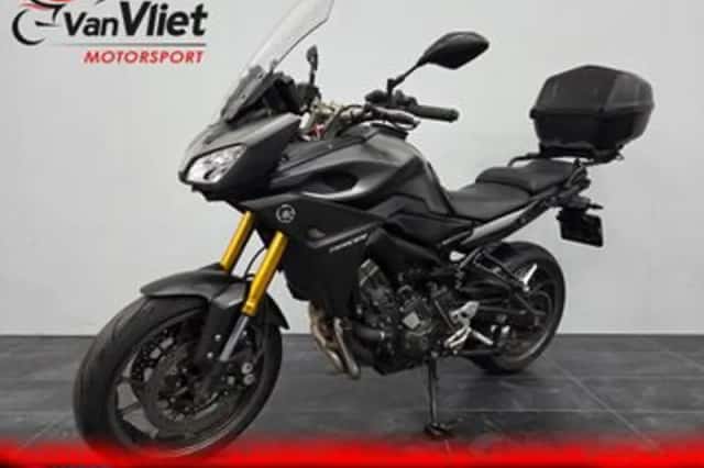 Yamaha Tracer 900 (2015) thumbnail 2