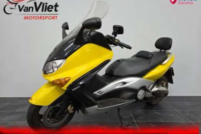 Yamaha TMAX (2001) thumbnail 2