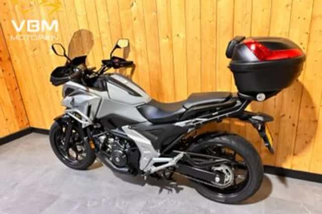 Honda NC750X (2024) thumbnail 6