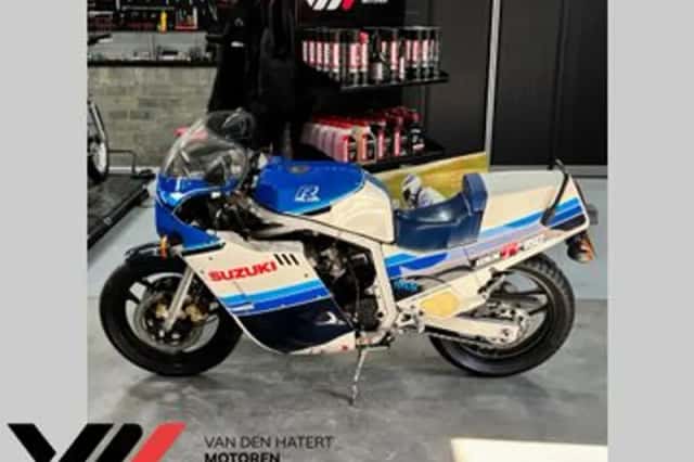 Suzuki GSX-R750 (1985) thumbnail 2
