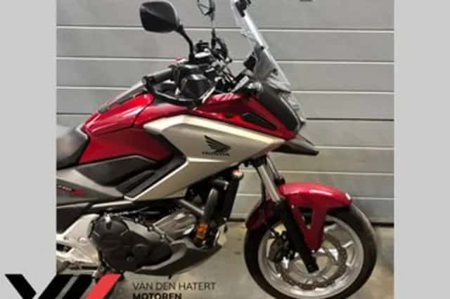 Honda NC750X (2017) thumbnail 3