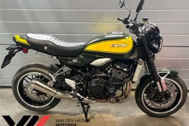 Kawasaki Z900RS (2025) thumbnail 1
