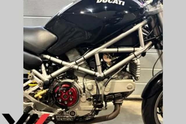 Ducati M 900 I.e. Dark (2002) thumbnail 4