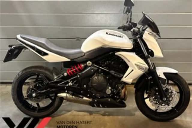 Kawasaki ER-6n (2009) thumbnail 1