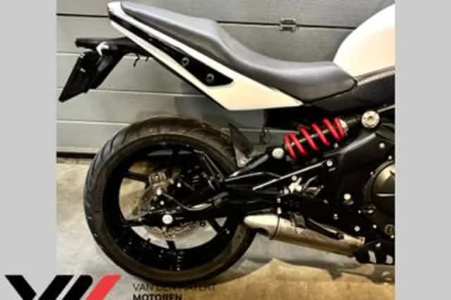 Kawasaki ER-6n (2009) thumbnail 4
