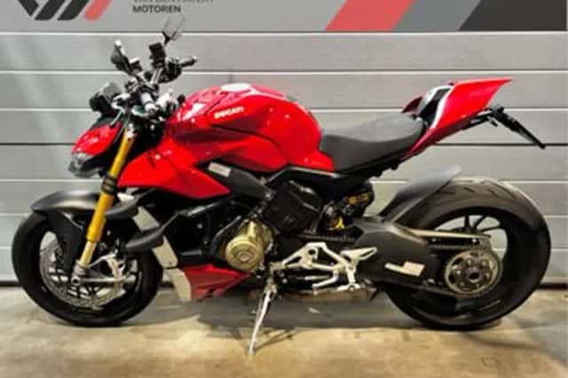 Ducati Streetfighter V4S (2022) thumbnail 6
