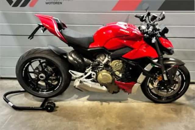 Ducati Streetfighter V4 (2020) thumbnail 1
