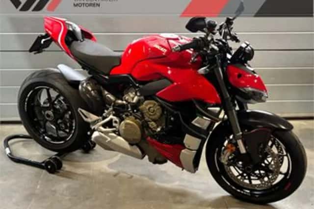Ducati Streetfighter V4 (2020) thumbnail 2