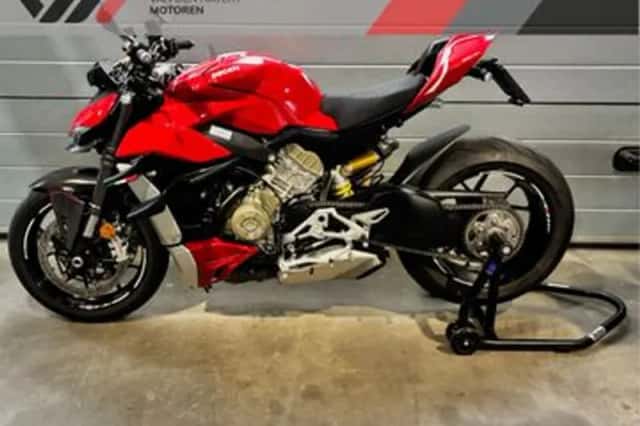 Ducati Streetfighter V4 (2020) thumbnail 5