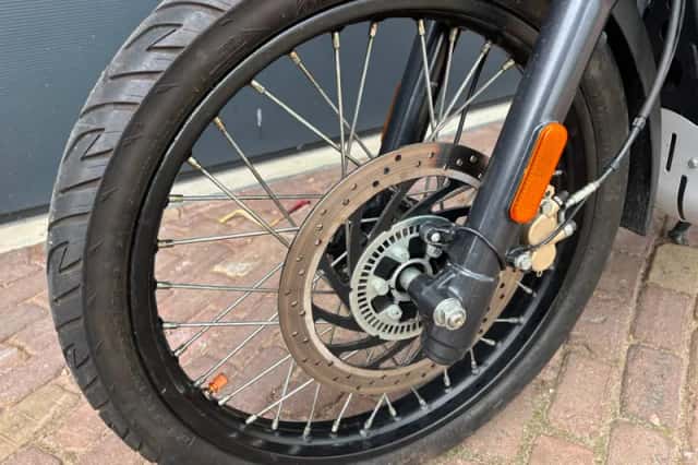 Royal Enfield Himalayan 410 (2021) thumbnail 6