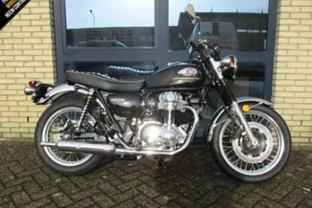 Kawasaki W800 (2025) thumbnail 1