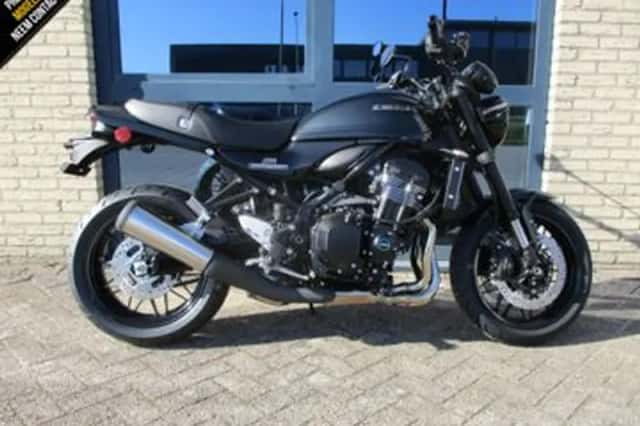 Kawasaki Z900RS (2026) thumbnail 1