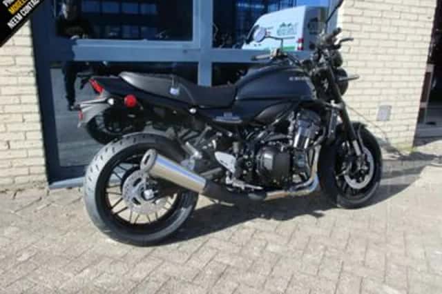 Kawasaki Z900RS (2026) thumbnail 3